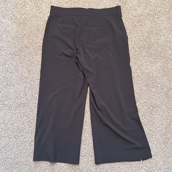 Athleta Wide Leg Cropped Pant - Picture 3 of 3